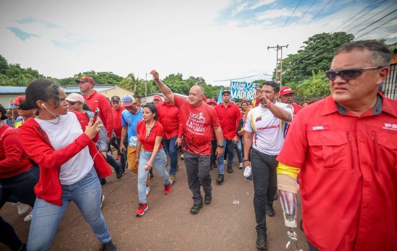 Cabello dice que motorizados previenen violencia en Amazonas durante visita de Machado