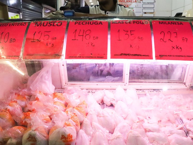 Pollo- Mercado Guaicaipuro (Mairet Chourio)