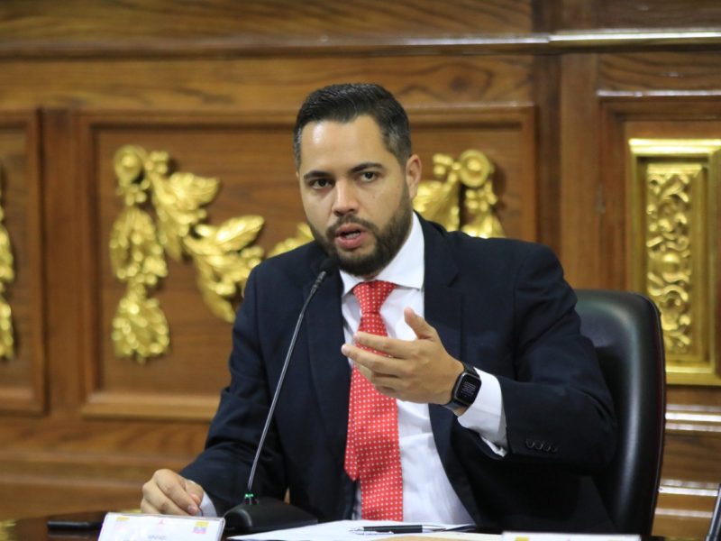 Maduro cambia a ministra de Servicio Penitenciario tras huelga de hambre en 16 cárceles del país