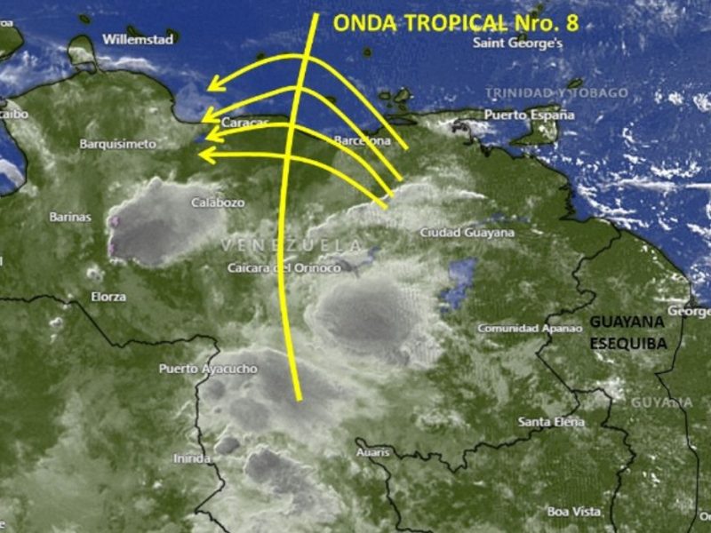 Zonas de Venezuela continuarán con lluvias por paso de onda tropical 8