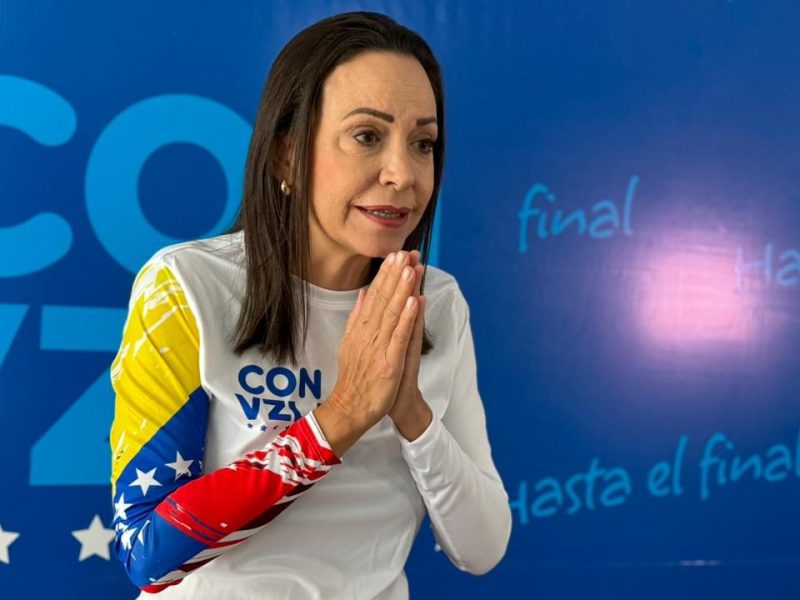 Machado denuncia que el CNE cambió el tabla mesa a 40 días de las presidenciales
