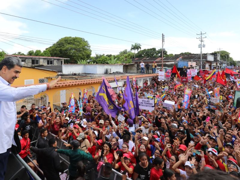 Maduro señala a la oposición de inscribirse en presidenciales para intentar golpe de estado