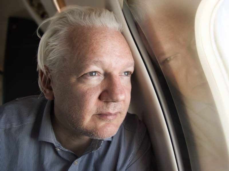 Julain Assange en libertad