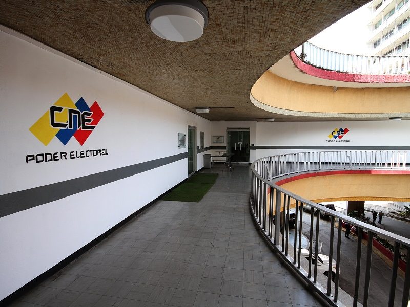 Oposición que está dispuesta a postular candidatos para el 25 de mayo aún espera respuesta del CNE