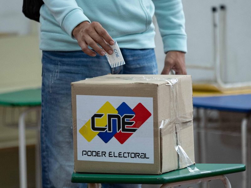 ¿Son inviables las elecciones para el 25 de mayo? Decisión es más política que técnica, advierten expertos 