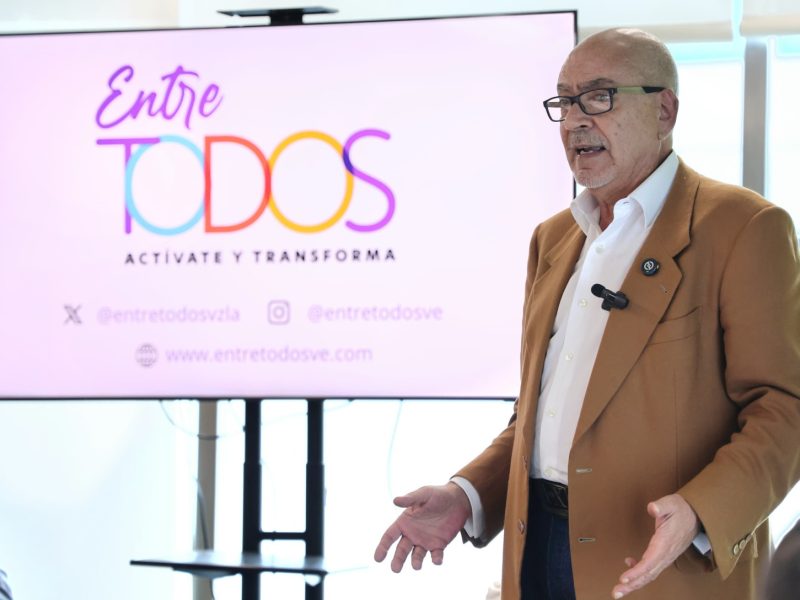 Caleca propone un compromiso histórico en el que participe el chavismo para recuperar la República