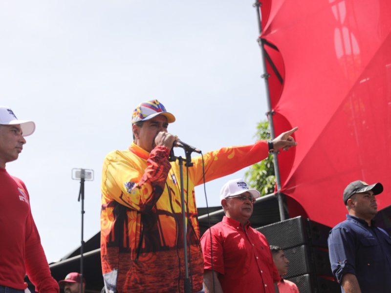 Maduro arranca campaña electoral en el Zulia: Tendré que declararme gobernador y alcalde hasta nuevo aviso