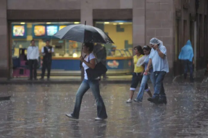 Onda tropical número 22 dejará lluvias este 16 de julio en Venezuela