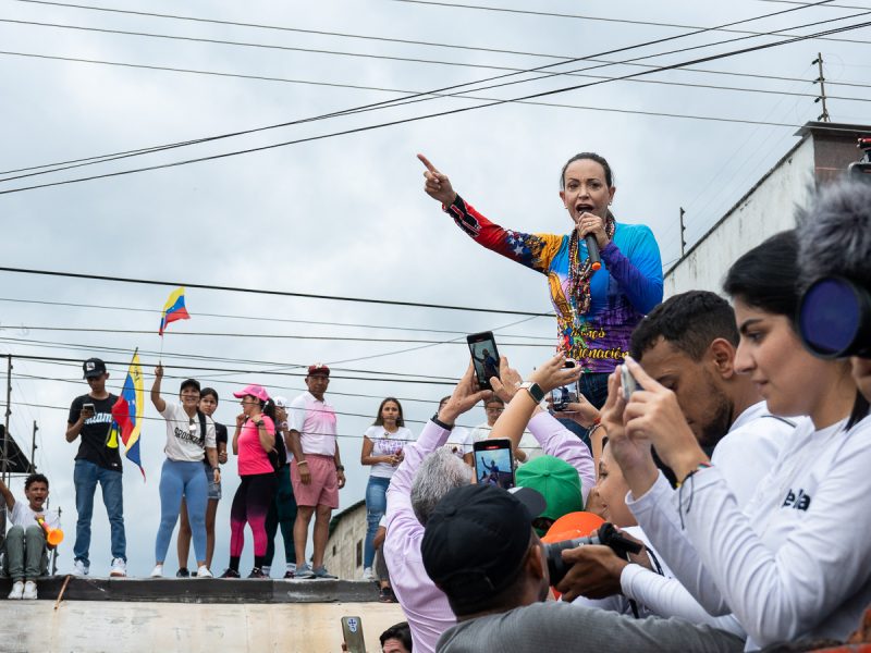 Machado denuncia atentado contra ella y su equipo en Barquisimeto