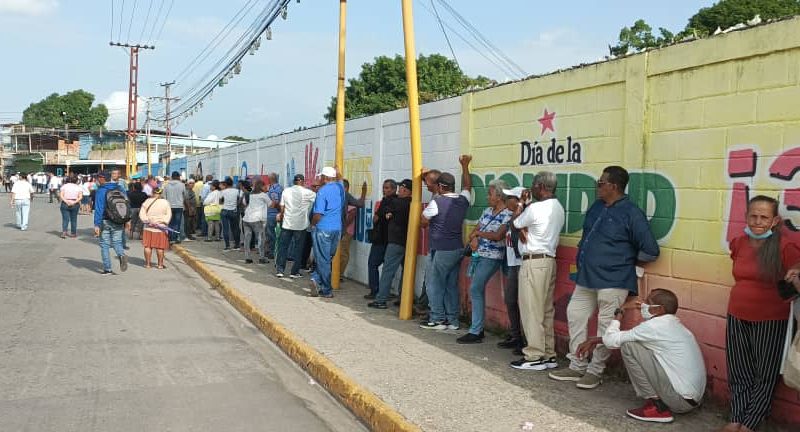 En Carabobo se confunden por reubicación de centros
