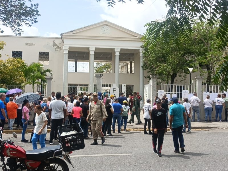 Balance en Lara: una detenida, retrasos para votar y un centro particular para estudiantes de la Unes