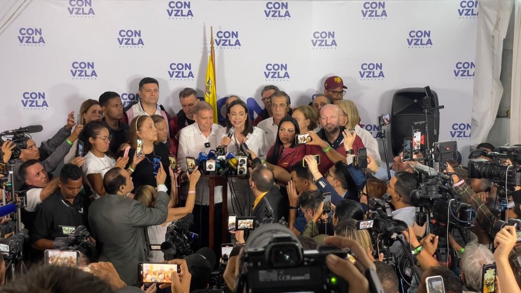 Edmundo González y María Corina Machado tras anuncio del CNE