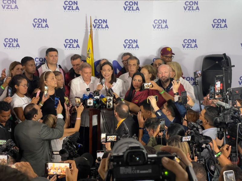 Edmundo González y María Corina Machado tras anuncio del CNE