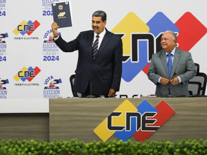 Poderes Públicos alineados con permanencia de Maduro en el poder: implicaciones según abogados