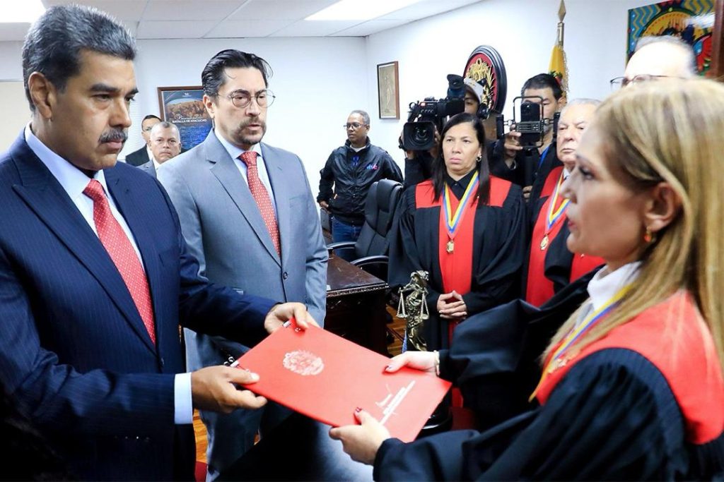 A 90 días de la extracción de Maduro y Flores, el TSJ evade fijar falta temporal o absoluta: la lectura de constitucionalistas 