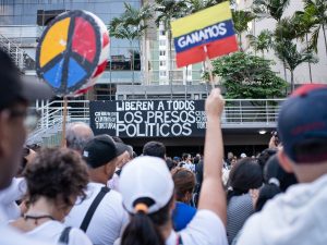 160 mujeres y 114 adolescentes entre los 1.263 detenidos por represión política, reporta el Foro Penal