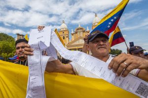María Corina Machado: Nadie en el mundo cree la farsa de Maduro