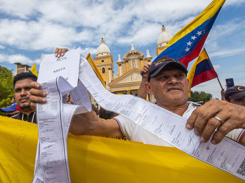 María Corina Machado: Nadie en el mundo cree la farsa de Maduro