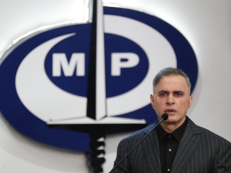 Fiscal Saab llama a Lula y a Boric "voceros de la izquierda captada por la CIA"
