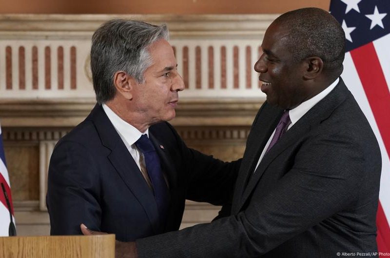 Blinken anuncia nuevas sanciones a Irán por el suministro de misiles a Rusia
