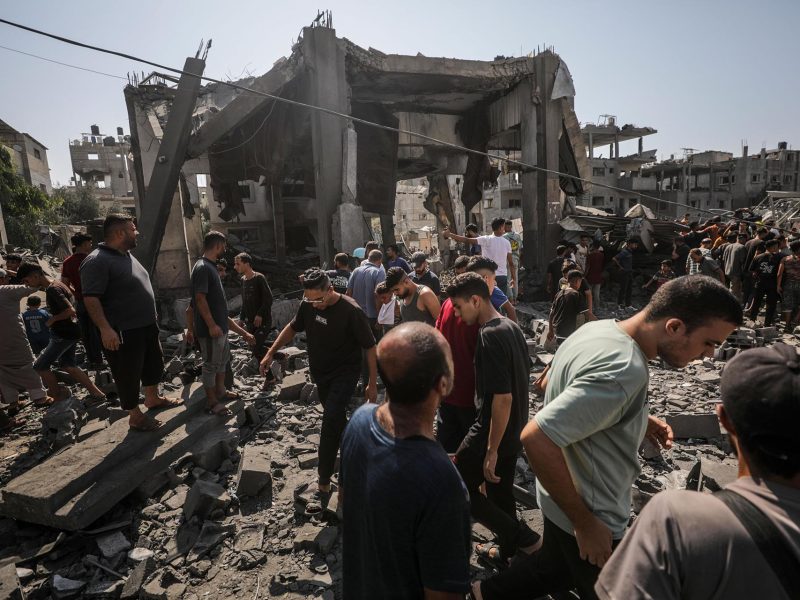 Al menos 14 muertos en un bombardeo israelí contra una escuela de UNRWA en el centro Gaza