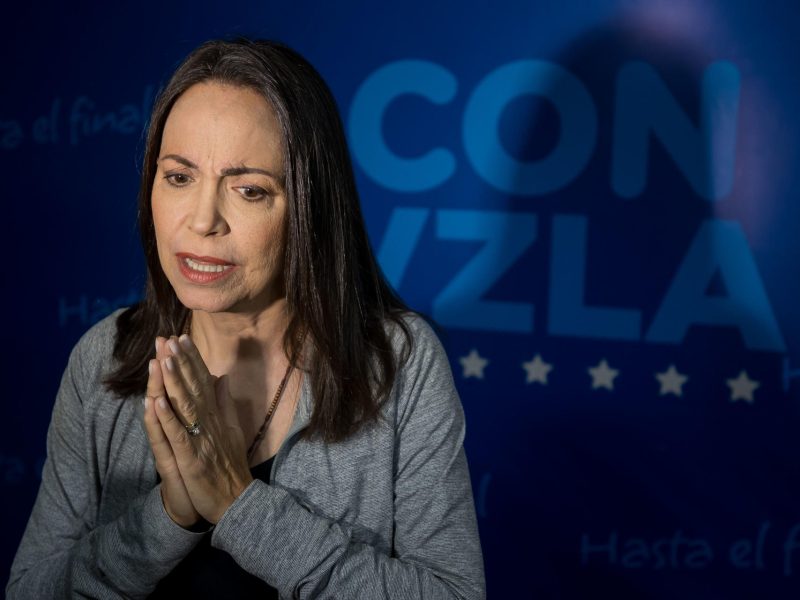 María Corina Machado pide a docentes venezolanos mantenerse organizados y activos para lograr el cambio