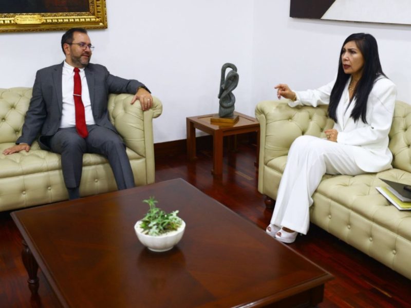 yvan gil y Gladys Gutiérrez