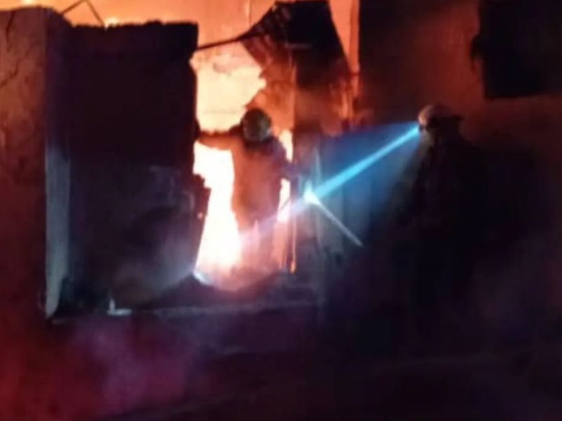 Una niña y dos mujeres fallecieron en incendio de una vivienda en Catia