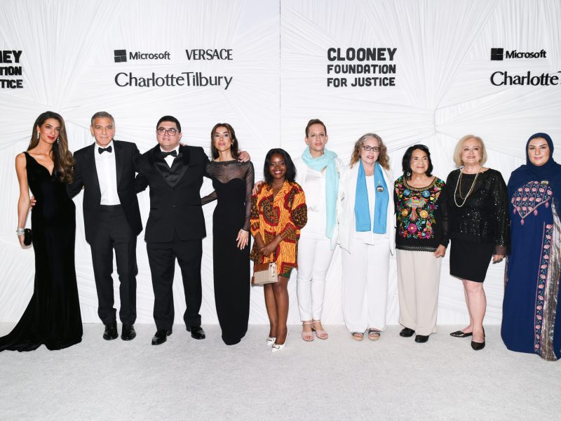 Fundación George Clooney entrega premio Albies a Luis Carlos Díaz