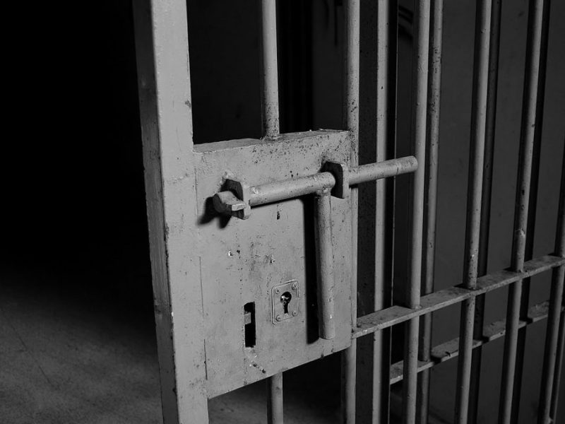 ONG denuncia que a adolescentes detenidos en Valencia los obligan a declararse culpables