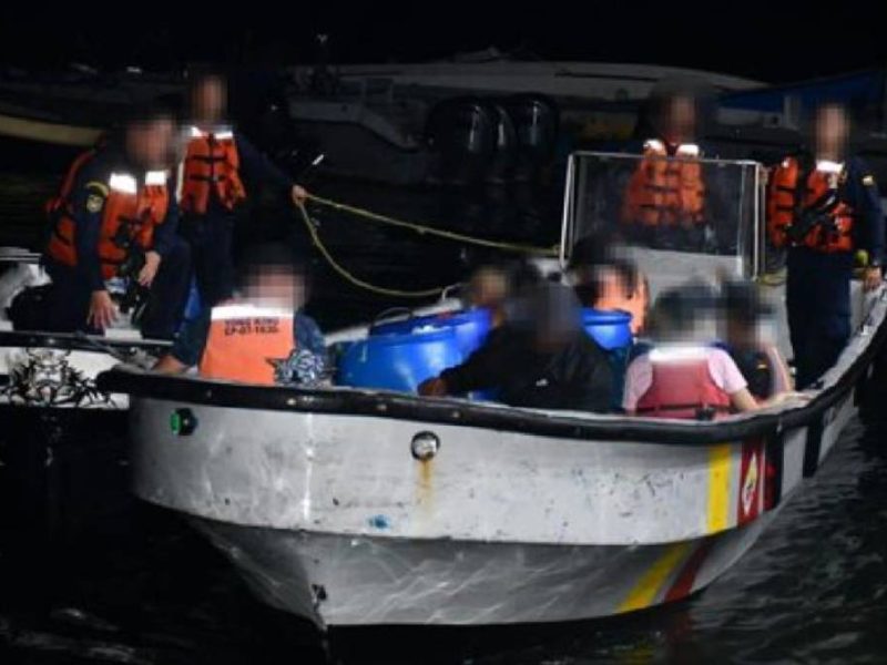 Armada colombiana rescata 11 migrantes venezolanos, entre ellos 4 niños