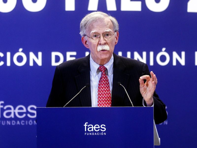 John Bolton: "Me preocupa que Trump se reúna con Maduro y que se retire de la OTAN"