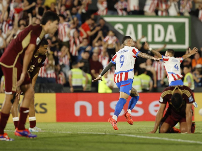 Batista afirma que Venezuela no abandona la pelea tras caer ante Paraguay