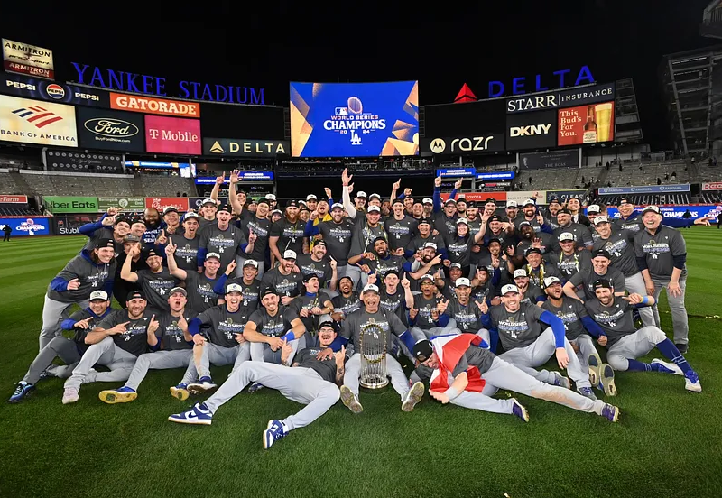 Dodgers vencen a Yanquis y se coronan campeones de la Serie Mundial