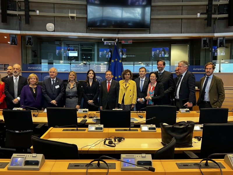 González termina visita a Bruselas: Hemos llevado la voz de la Venezuela democrática