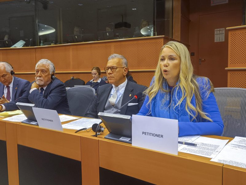 Oposición pide a la UE que reclame a la CPI una orden de detención para Maduro