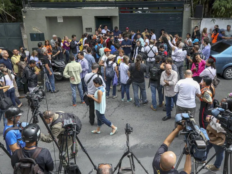Rele y Cidh condenan represión contra la prensa en Venezuela