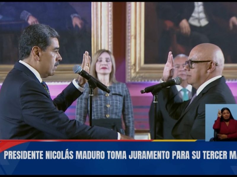 Maduro jura como presidente ante Jorge Rodríguez en Caracas