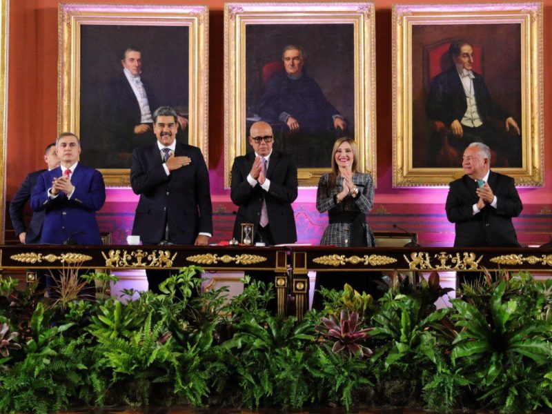 Maduro a la oposición: Digan lo que digan, pero esta toma de posesión no la pudieron impedir
