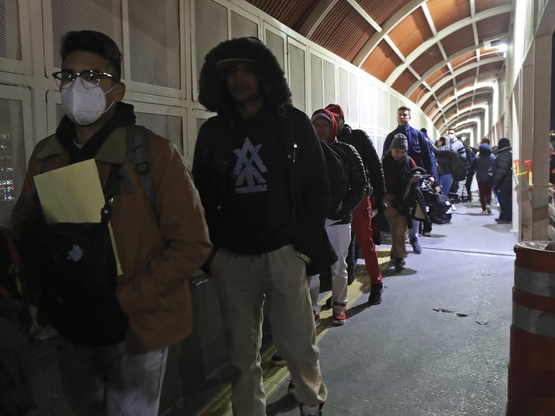 Trump se topa con la Constitución en su ansia por reformar el sistema migratorio