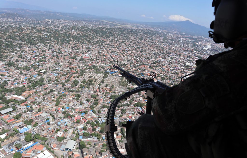 Petro trabaja con Maduro para combatir grupos armados en la frontera