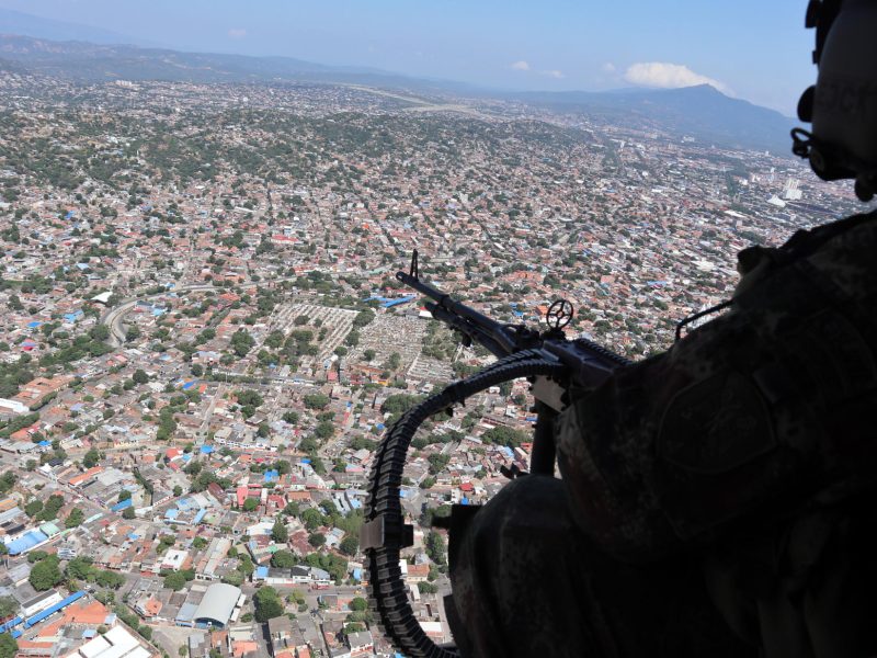 Petro trabaja con Maduro para combatir grupos armados en la frontera