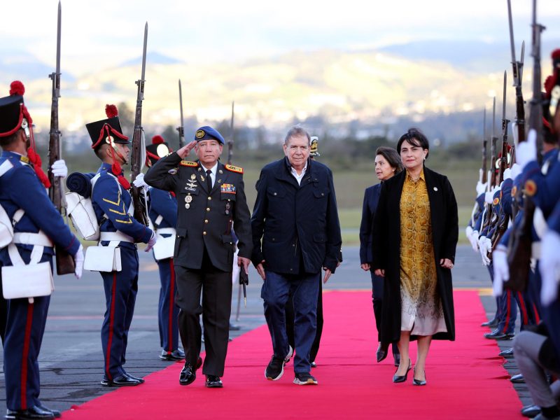 González Urrutia llega a Ecuador: se reunirá con Noboa y lo nombrarán doctor honoris causa
