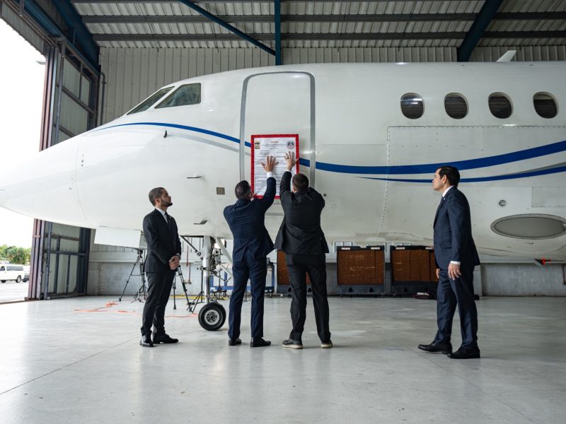 Miraflores acusa a Rubio "de robo descarado" por confiscar avión en República Dominicana