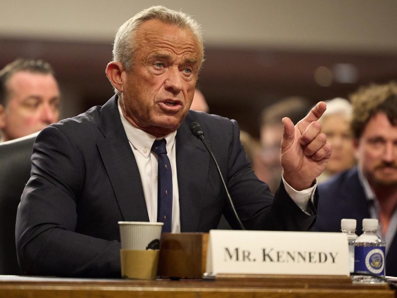 Senado de EE.UU. confirma a Robert F. Kennedy Jr. como secretario de Salud