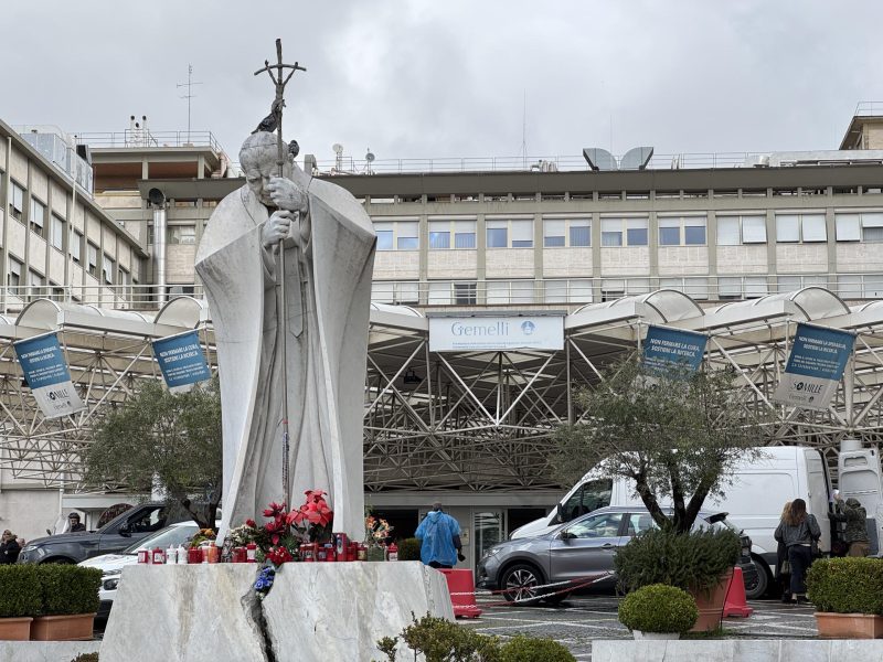 El Vaticano anuncia que el papa no acudirá a los actos previstos el próximo fin de semana