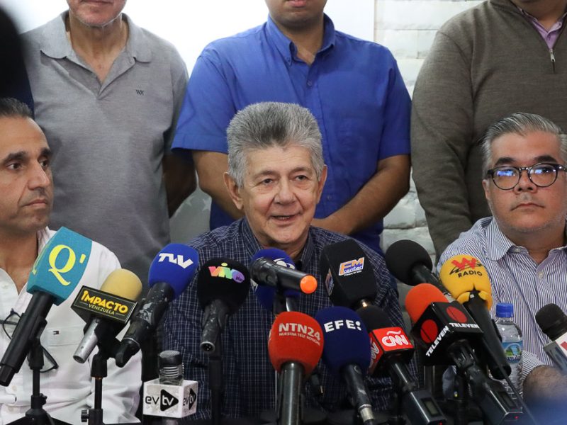 AD de Ramos Allup excluye de sus filas a tres alcaldes zulianos por llamar a participar en elecciones