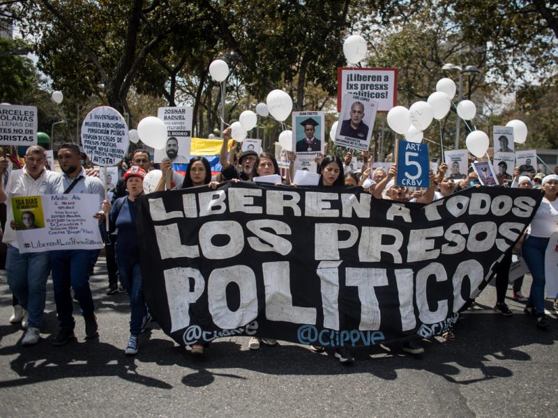 Familias de "presos políticos" en Venezuela exigen investigar "tratos crueles e inhumanos"