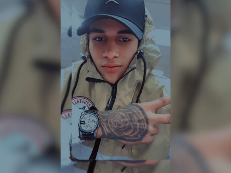 Por un tatuaje llevan a El Salvador a Anyelo Sarabia, un venezolano de 19 años que no pertenece al Tren de Aragua