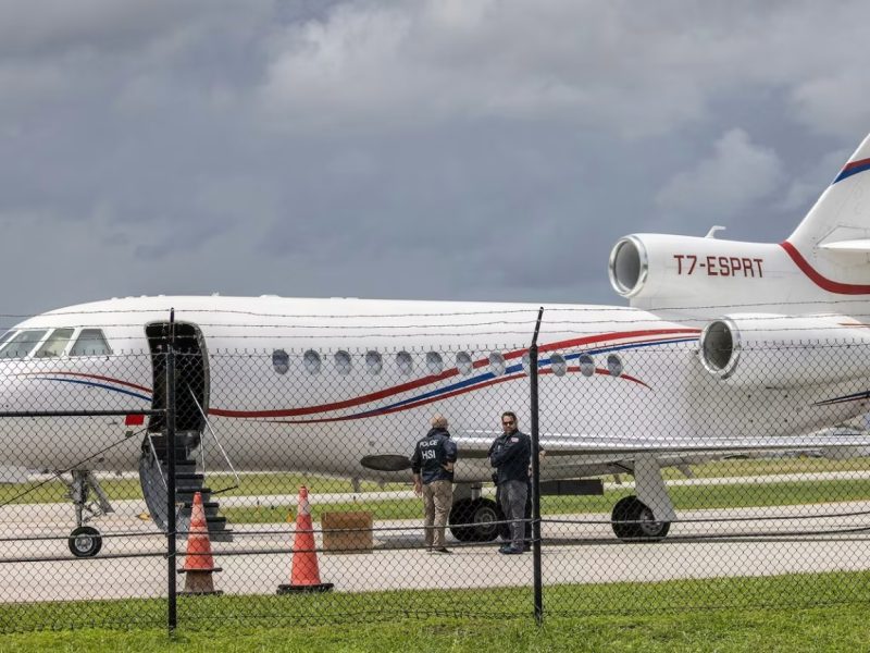 EEUU pide a tribunal autorizar decomiso de avión de Maduro por sanciones a Venezuela
